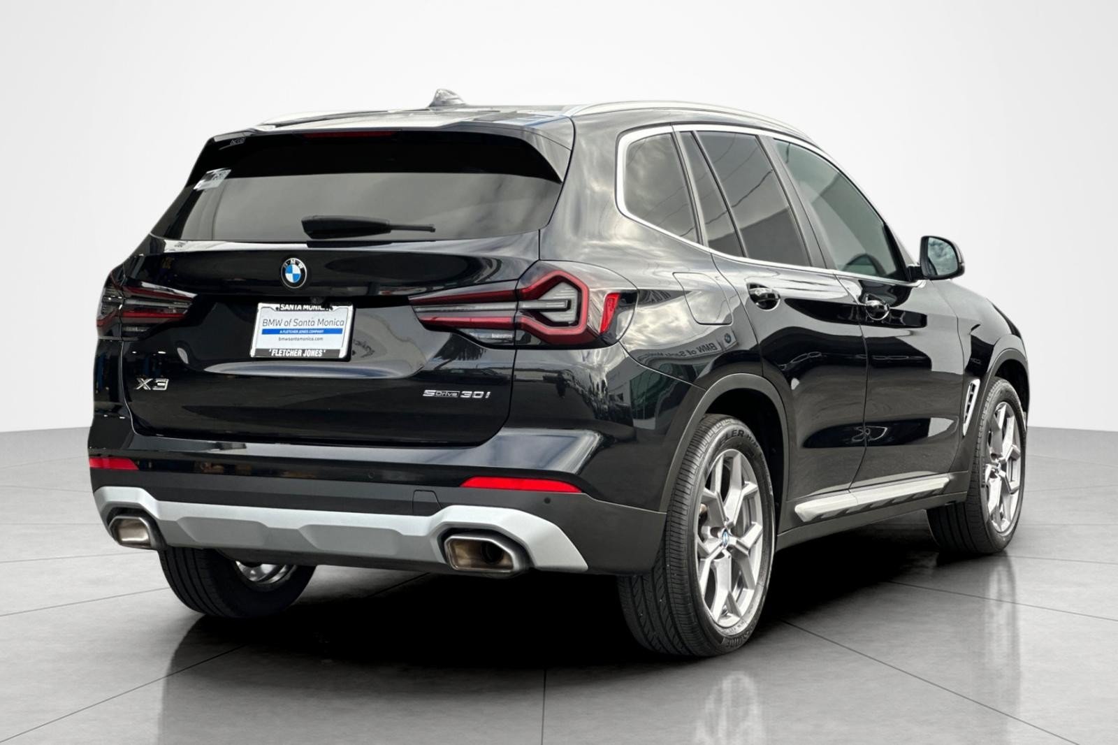 Used 2024 BMW X3 sDrive30i w/ Convenience Package RWD image 5