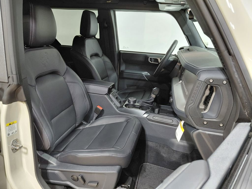New 2025 Ford Bronco Outer Banks AWD/4WD image 15