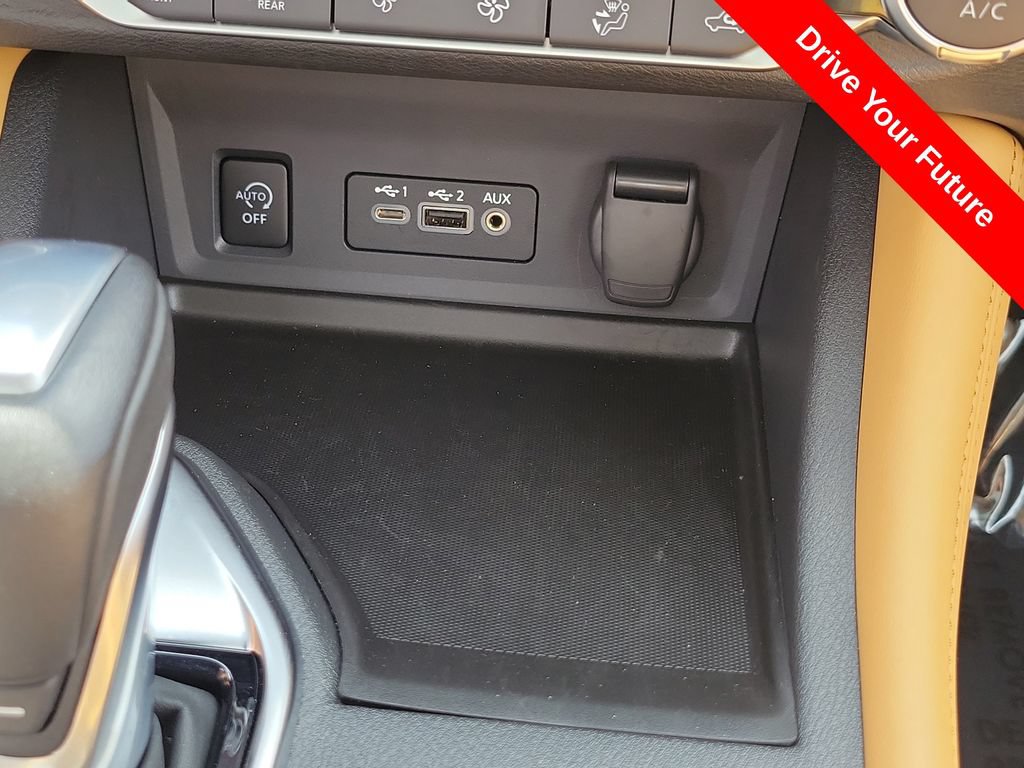 Used 2025 Nissan Sentra SV w/ SV Premium Package FWD image 14