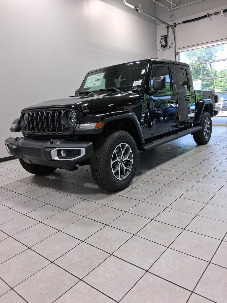 New 2026 Jeep Gladiator Sport AWD/4WD image 3