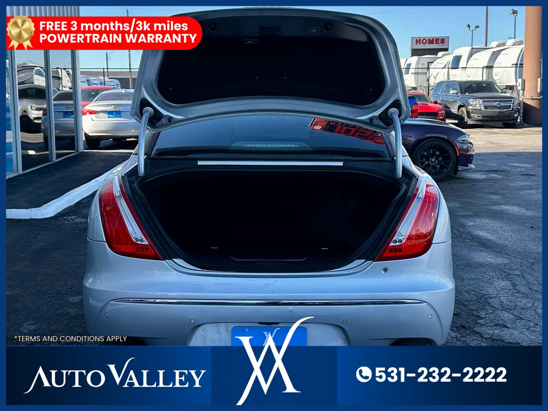 Used 2015 Jaguar XJ AWD image 41