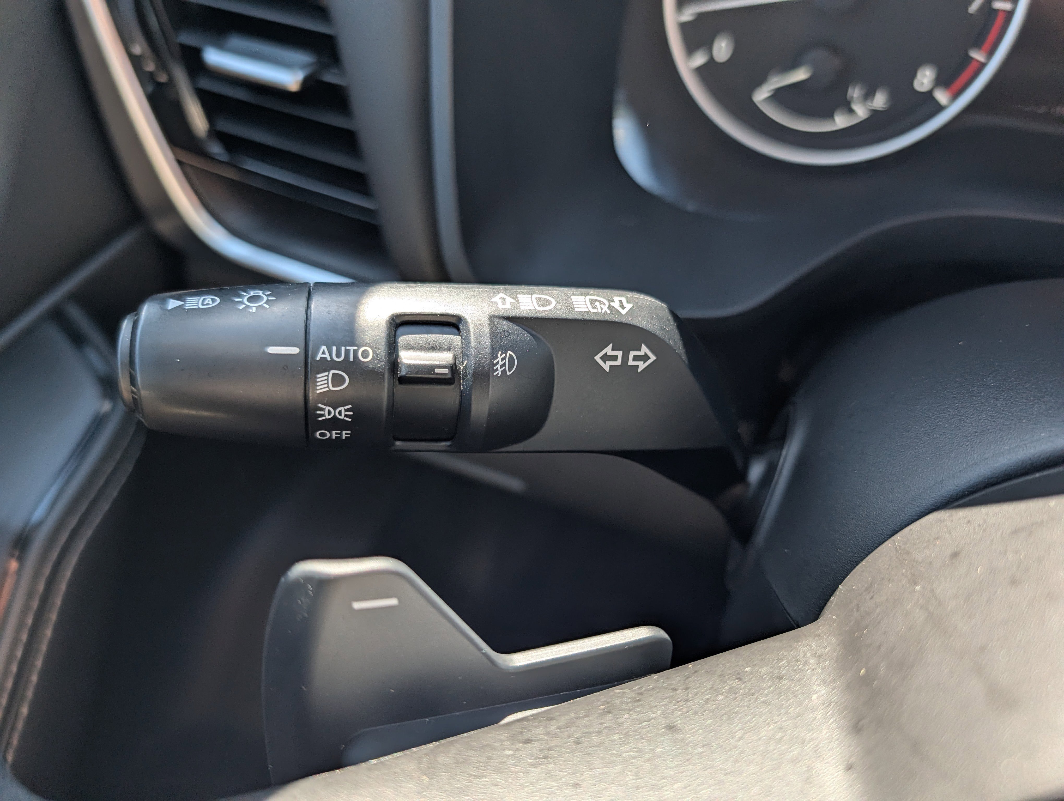 Used 2021 Nissan Rogue SL AWD/4WD image 28