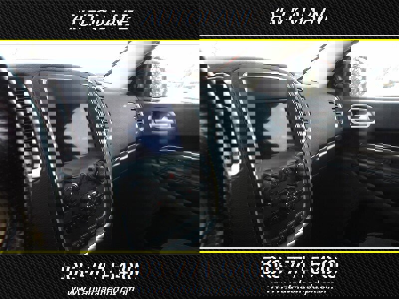 Used 2019 Dodge Durango SXT image 9