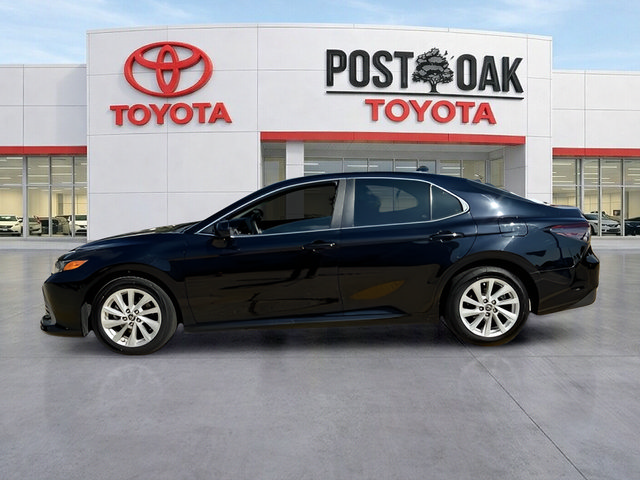 Used 2024 Toyota Camry LE FWD image 5