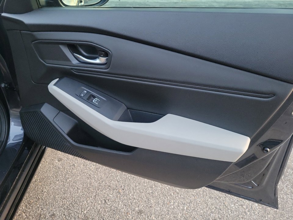 Used 2025 Honda Accord EX-L image 35