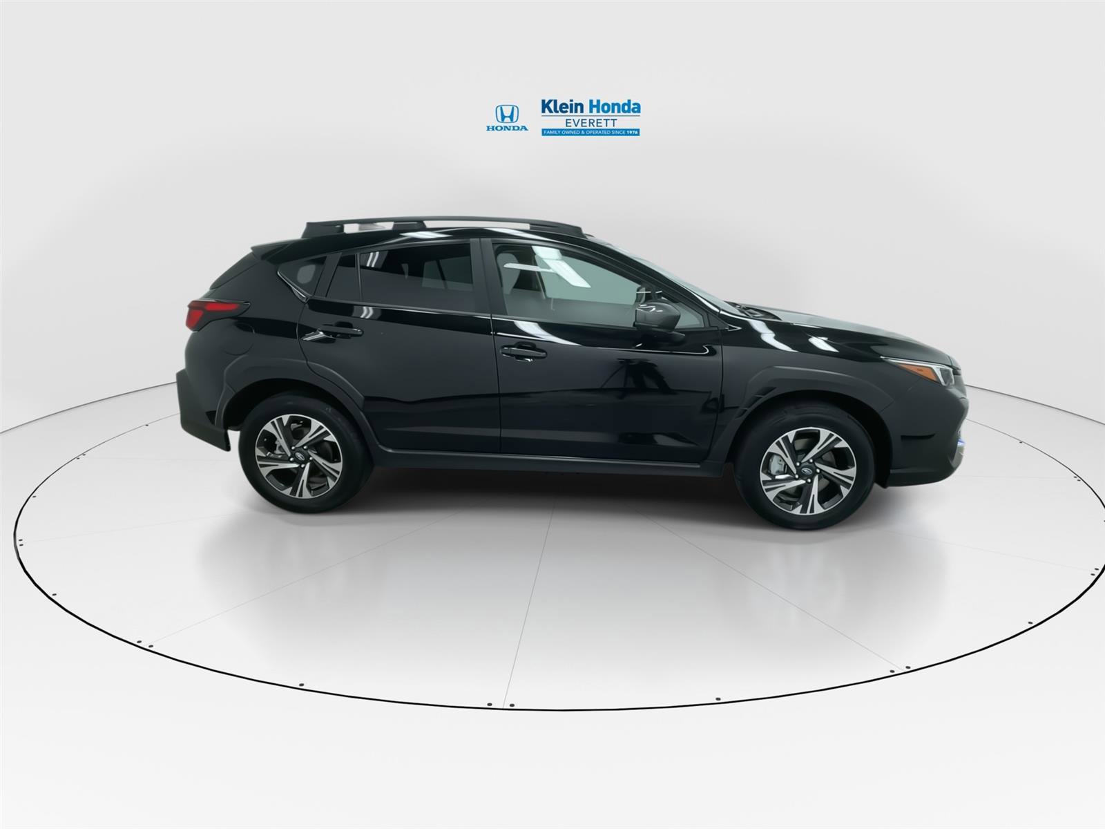 Used 2024 Subaru Crosstrek 2.0i Premium image 3