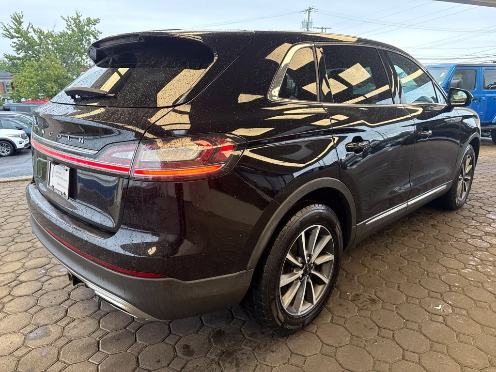 Certified 2022 Lincoln Nautilus AWD image 5