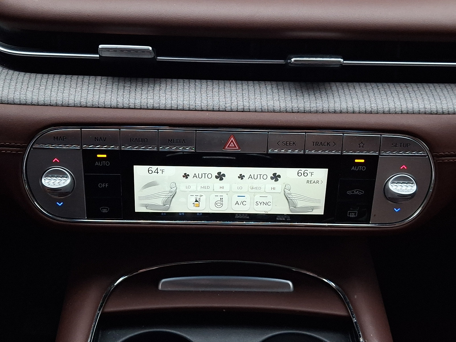 Certified 2023 Genesis G90 3.5T AWD/4WD image 17