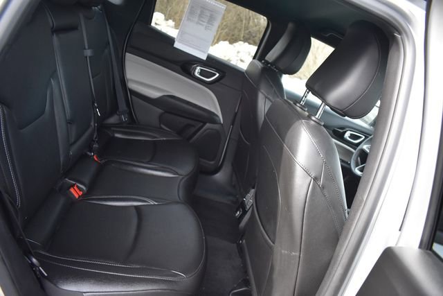 Used 2025 Jeep Compass Limited image 14