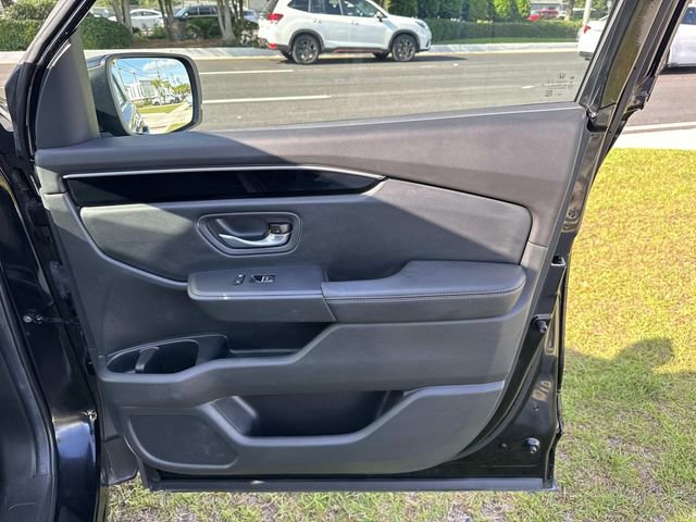 Certified 2025 Honda Pilot Touring image 13