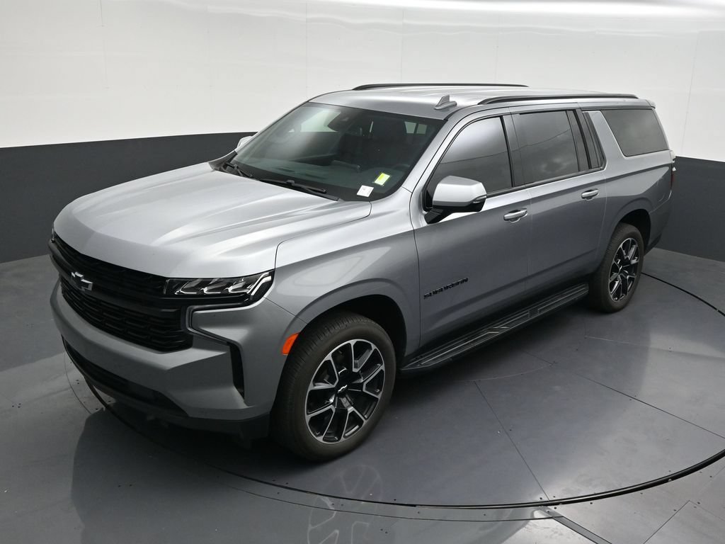 Used 2024 Chevrolet Suburban RST w/ Luxury Package RWD image 17