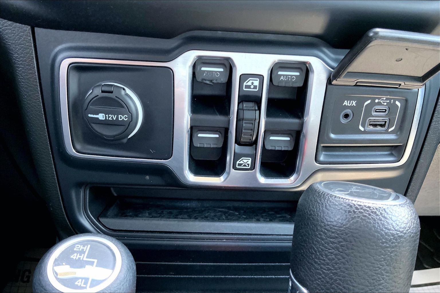 Used 2019 Jeep Wrangler Unlimited Sport AWD/4WD image 36