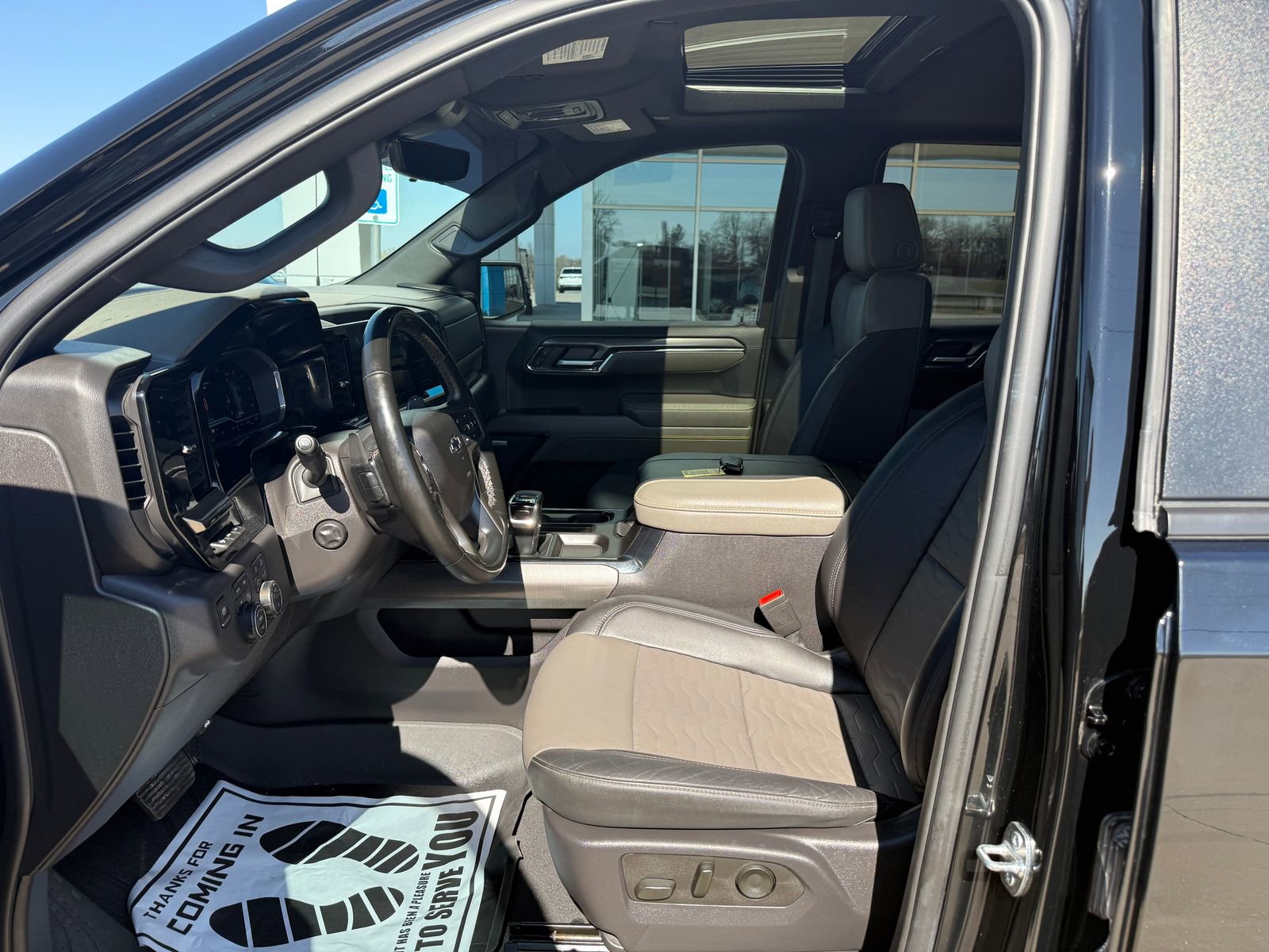 Used 2024 Chevrolet Silverado 1500 ZR2 w/ Technology Package image 5