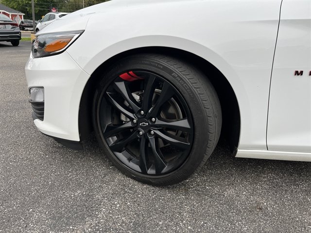 Used 2021 Chevrolet Malibu LT w/ Redline Edition FWD image 14