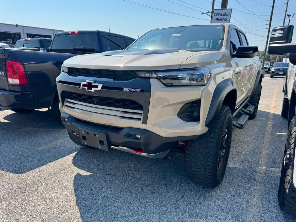 Used 2023 Chevrolet Colorado ZR2 w/ ZR2 Convenience Package III AWD/4WD image 5