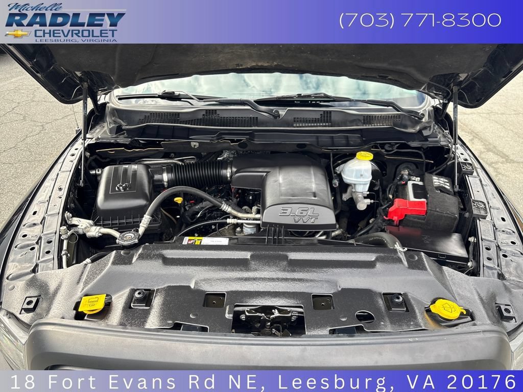 Used 2024 RAM 1500 Warlock AWD/4WD image 10