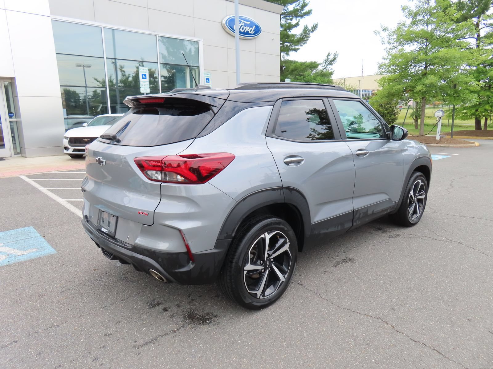 Used 2023 Chevrolet TrailBlazer RS w/ Convenience Package AWD/4WD image 5