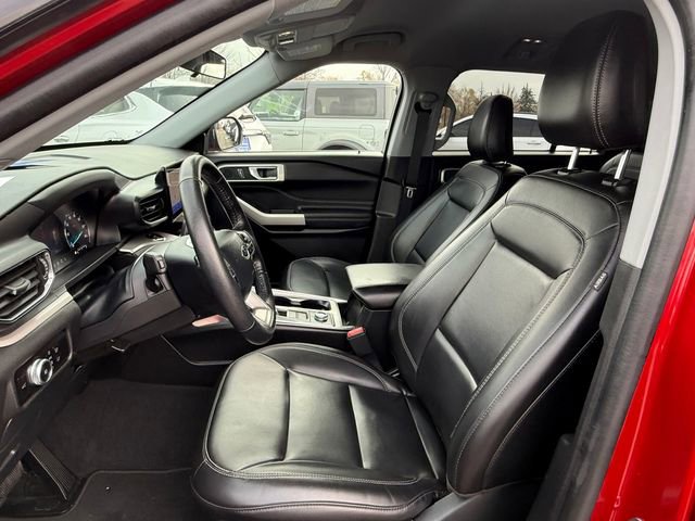 Certified 2023 Ford Explorer XLT w/ Equipment Group 202A image 6