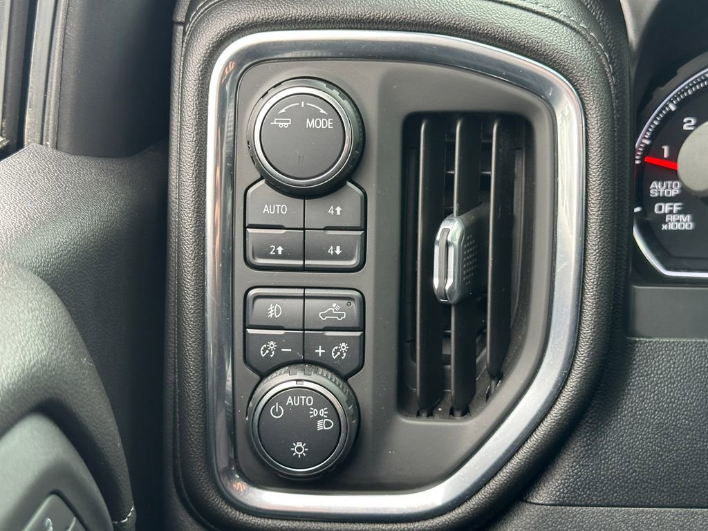 Used 2021 Chevrolet Silverado 1500 LT Trail Boss w/ Convenience Package II AWD/4WD image 29