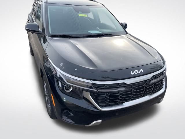 Used 2024 Kia Seltos S image 2
