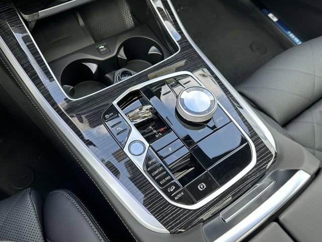 New 2026 BMW X5 M60i image 17