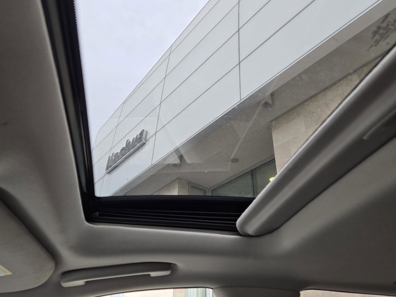 Used 2019 INFINITI QX60 Luxe w/ Essential Package image 26