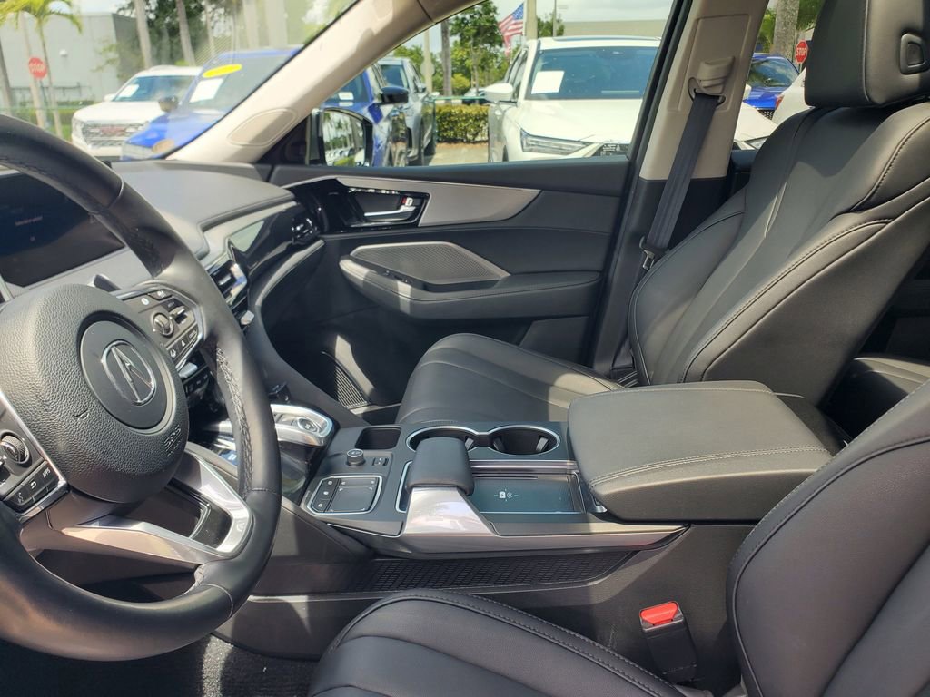 Used 2024 Acura MDX FWD image 17