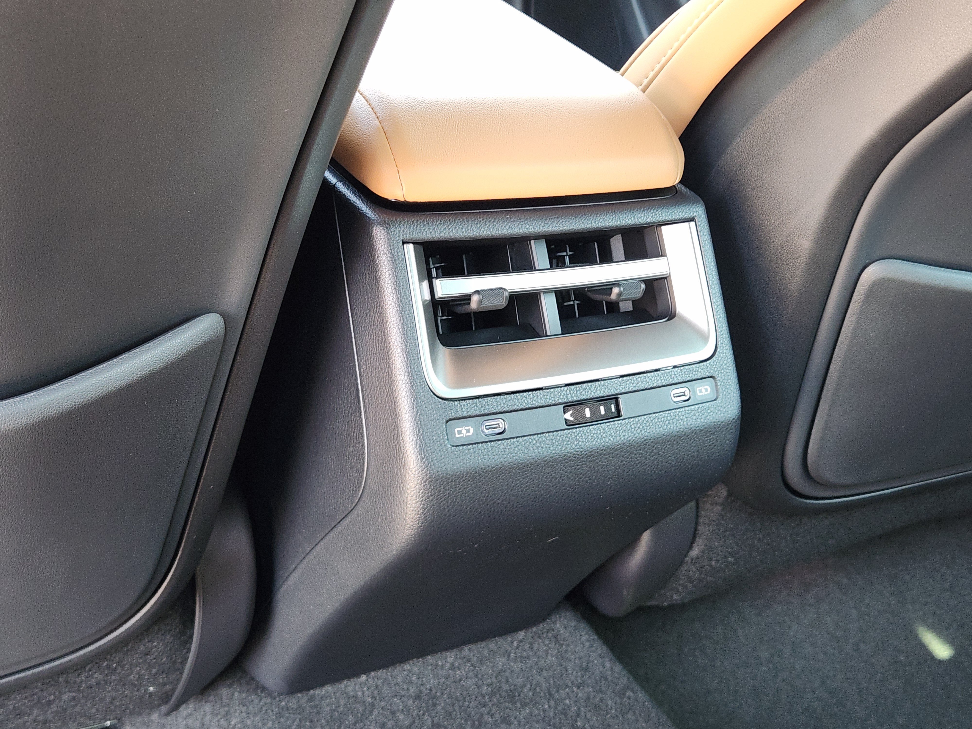 New 2026 Lexus ES 350e FWD image 26