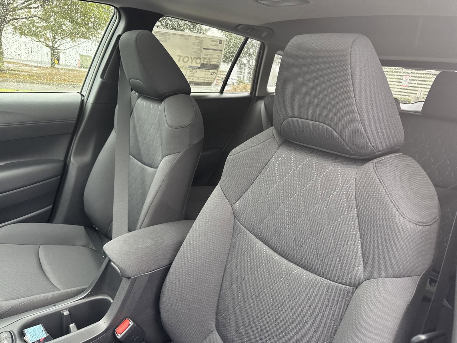 New 2025 Toyota Corolla Cross LE w/ Moonroof Package FWD image 14