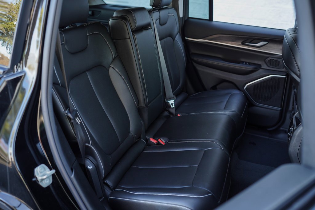 Used 2023 Jeep Grand Cherokee 4WD 4xe image 24