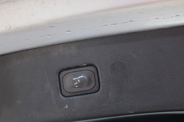 Used 2020 Ford Edge Titanium image 31