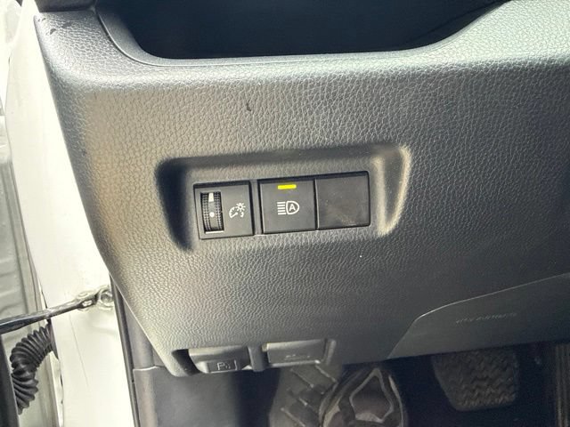 Used 2024 Toyota RAV4 XLE FWD image 23