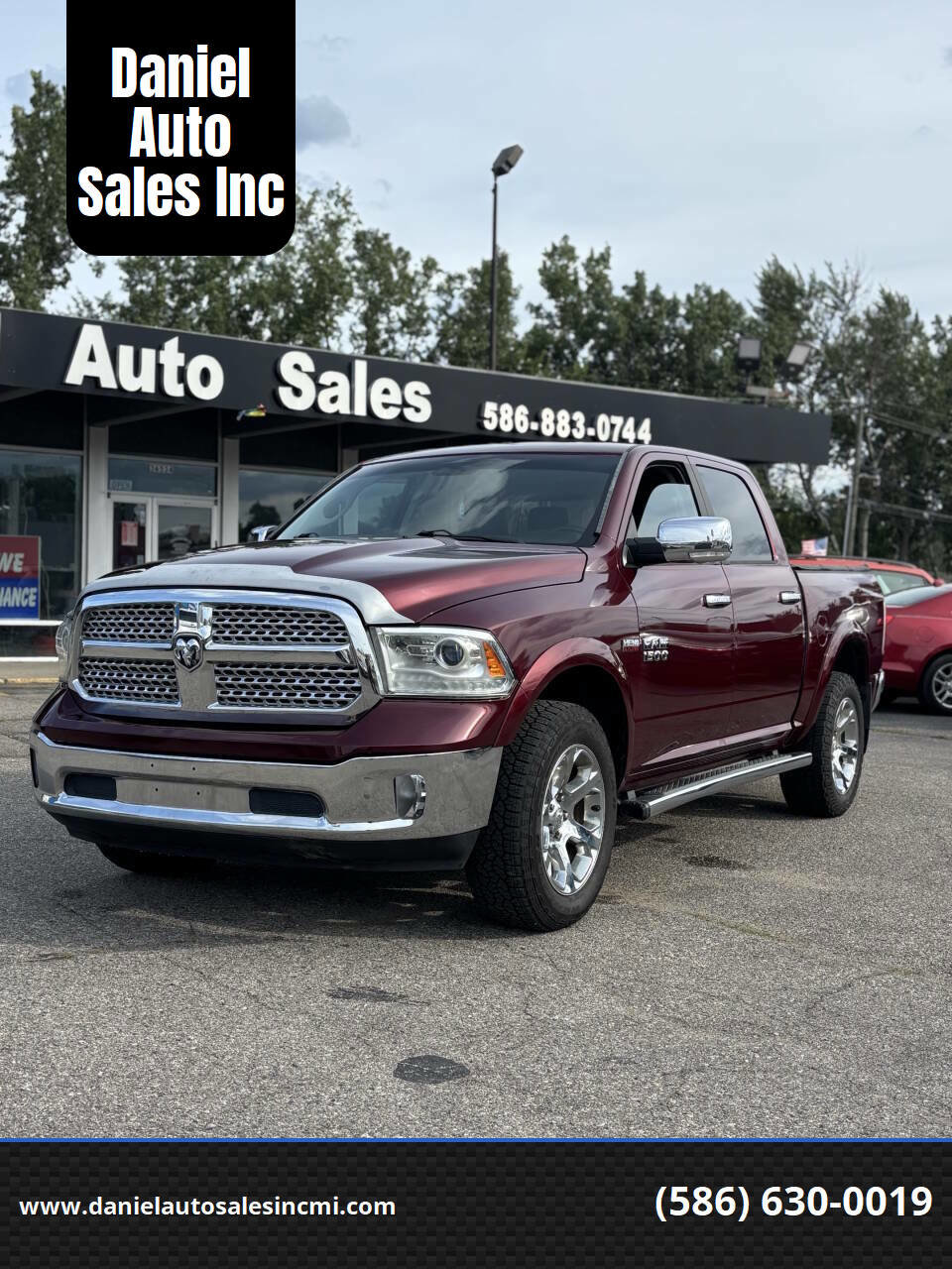 Used 2016 RAM 1500 Laramie w/ Convenience Group image 1