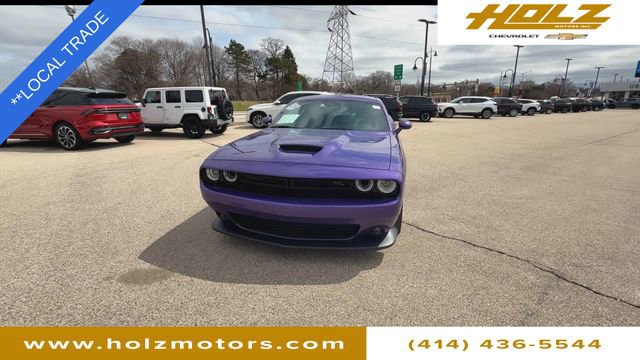 Used 2023 Dodge Challenger R/T w/ Plus Package image 3