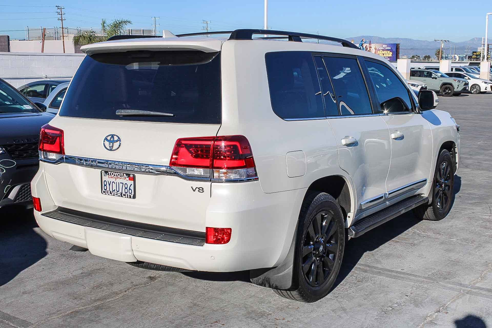 Certified 2021 Toyota Land Cruiser image 9