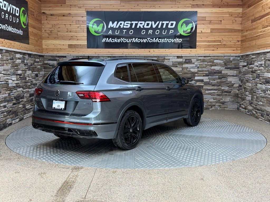 Used 2022 Volkswagen Tiguan SE R-Line AWD/4WD image 9