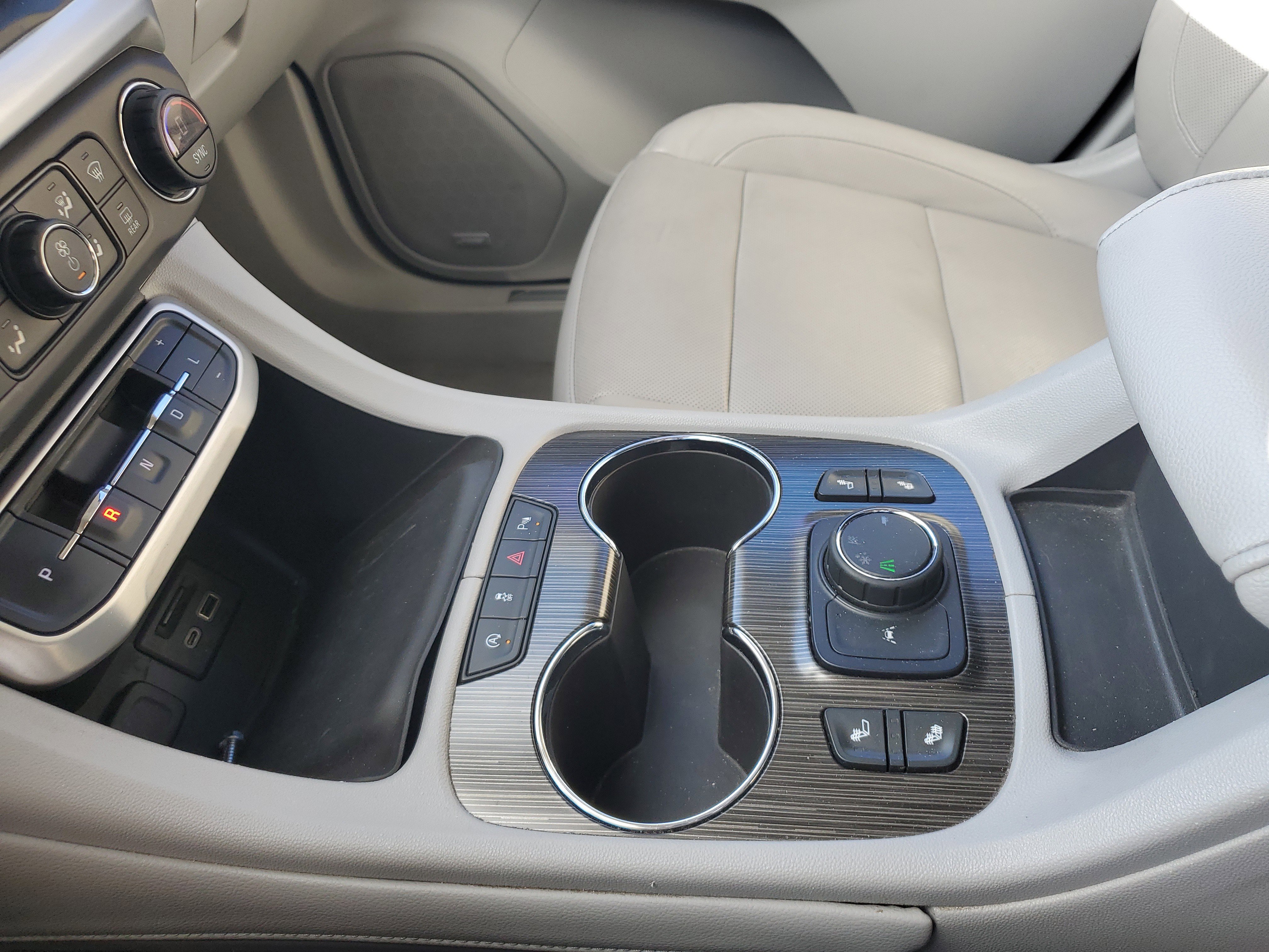 Used 2020 GMC Acadia SLT w/ Driver Alert Package II image 32