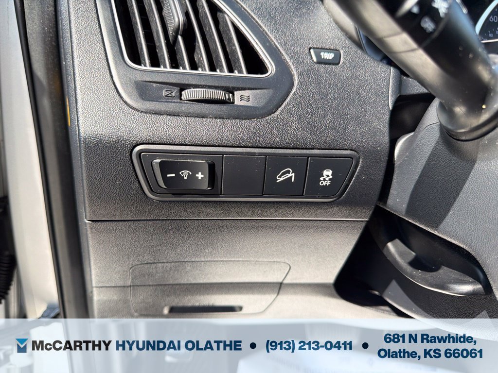 Used 2010 Hyundai Tucson GLS FWD image 19