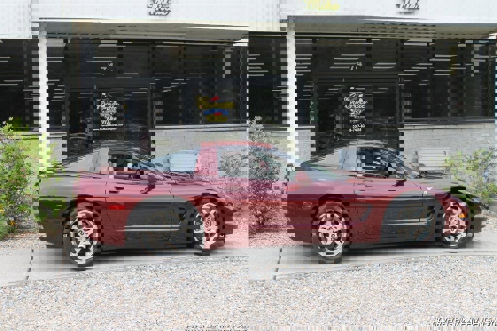 Used 2003 Chevrolet Corvette 50th Anniversary Edition w/ Preferred Equipment Group image 18