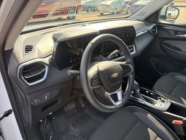 Used 2024 Chevrolet TrailBlazer LT w/ LT Cold Weather Package image 12