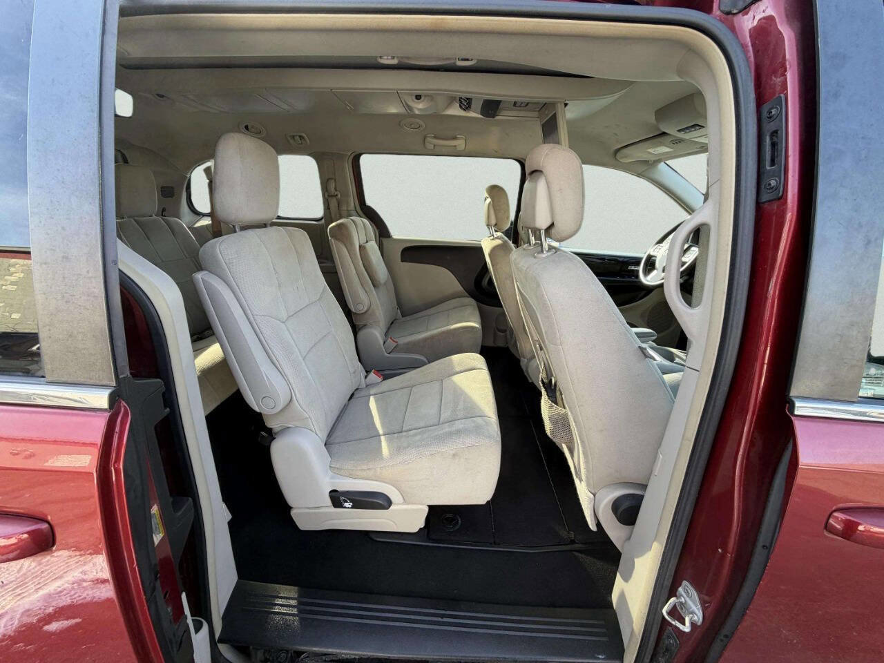 Used 2011 Dodge Grand Caravan Crew w/ Entertainment Group 1 image 27
