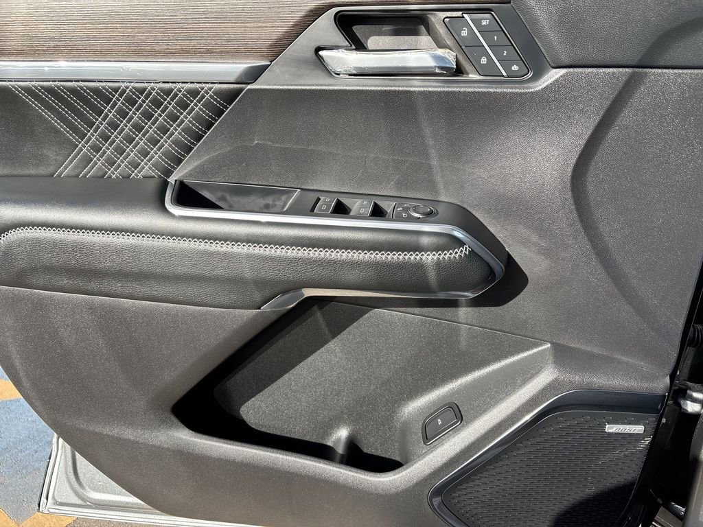 Used 2024 GMC Acadia Denali w/ Super Cruise Package image 22