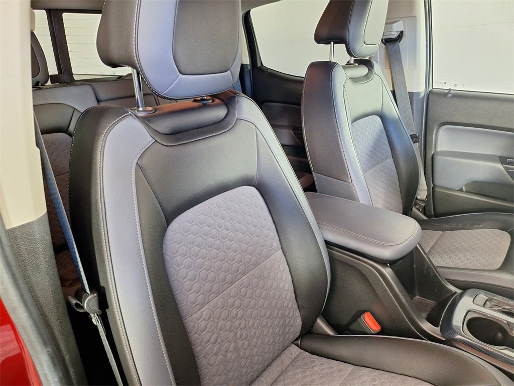 Used 2017 Chevrolet Colorado Z71 image 30