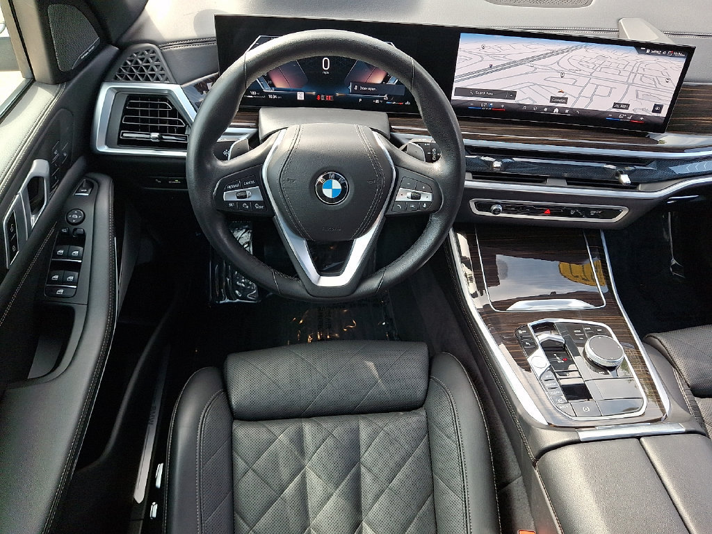 Used 2025 BMW X5 xDrive40i AWD/4WD image 11