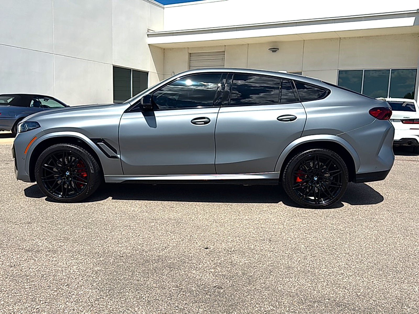 Used 2025 BMW X6 M Competition w/ Executive Package AWD/4WD image 4