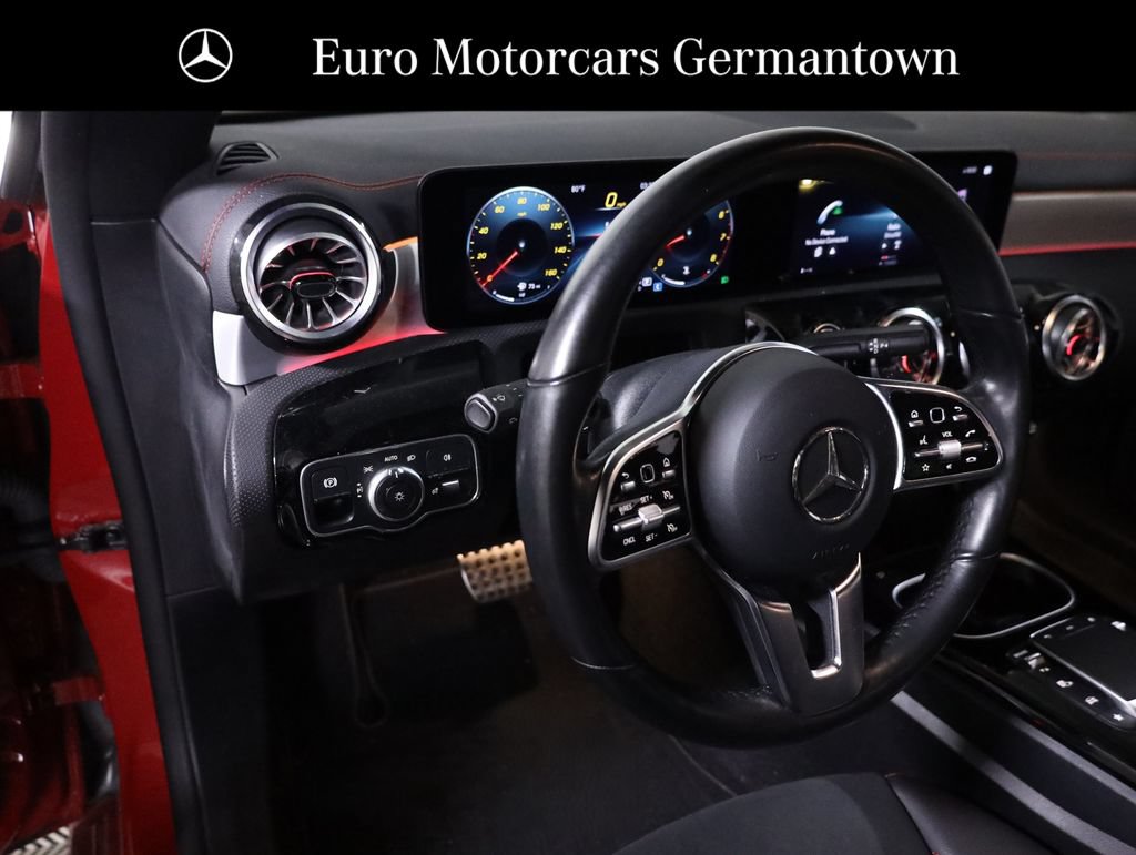Used 2023 Mercedes-Benz CLA 250 4MATIC image 32