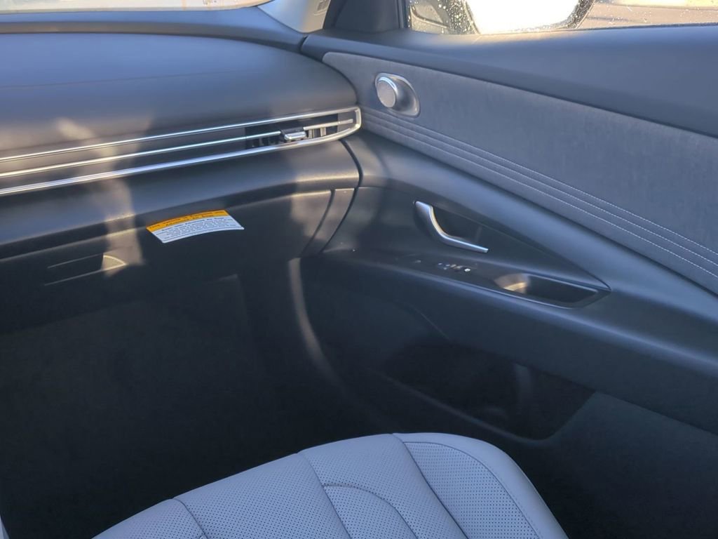 New 2026 Hyundai Elantra Limited image 18