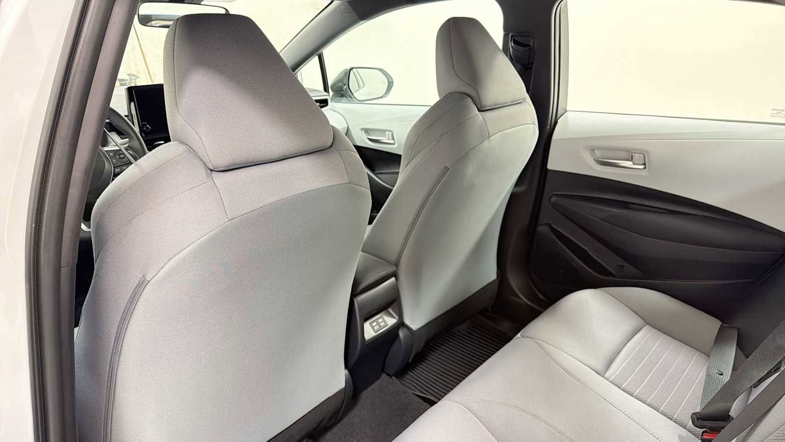 Certified 2026 Toyota Corolla SE FWD image 25