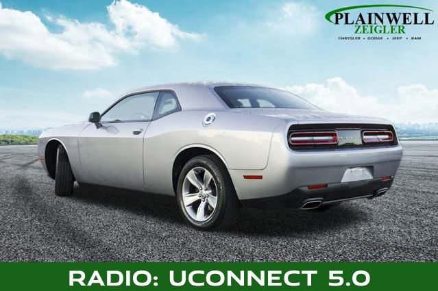 Used 2016 Dodge Challenger SXT video 2
