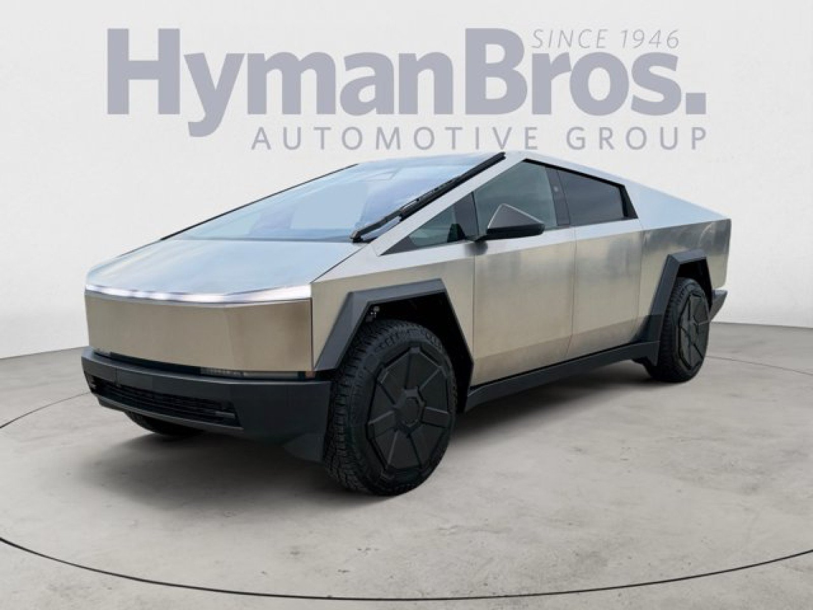 Used 2024 Tesla Cybertruck AWD Crew Cab image 7